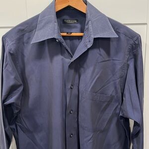 Van Heusen 💯 % chambray cotton long sleeve shirt
